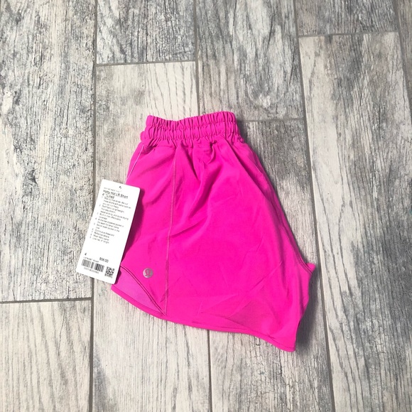 lululemon athletica Pants - LULULEMON Hotty Hot Shorts 4”